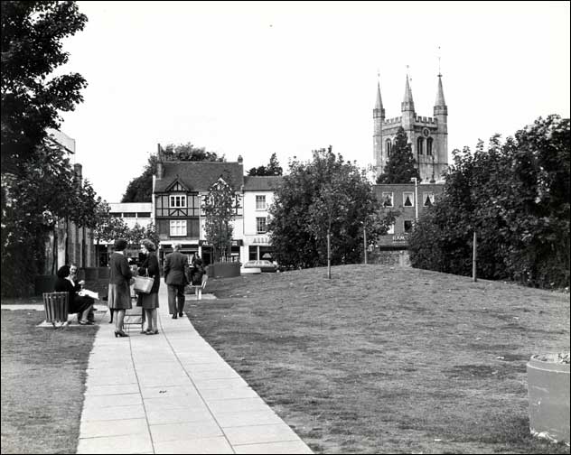 Newbury - The open space between Cheap Street and Bartholomew Street circa 1978